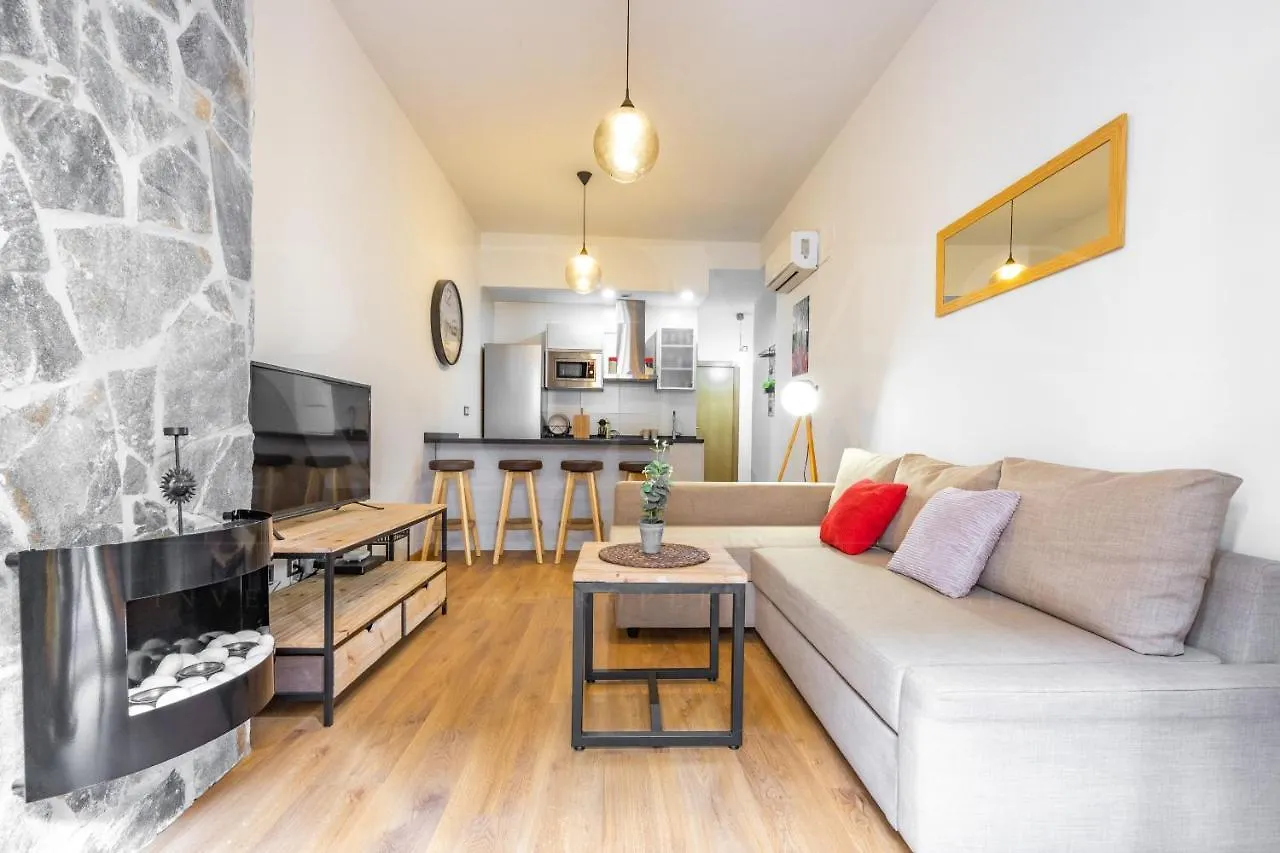 Cozy Flat With Common Pool & Parking - Center By Rems Apartamento Málaga