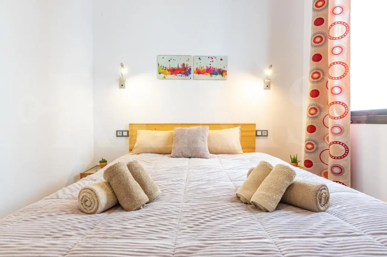 Cozy Flat With Common Pool & Parking - Center By Rems Apartamento Málaga